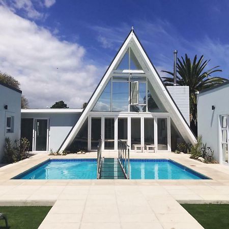 SALT Boutique Guesthouse Bloubergstrand Extérieur photo