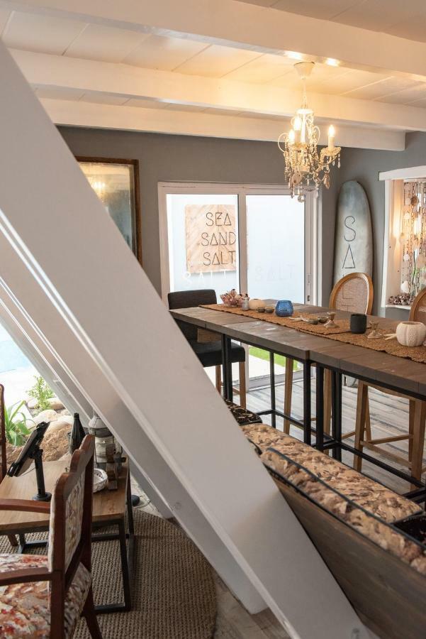 SALT Boutique Guesthouse Bloubergstrand Extérieur photo
