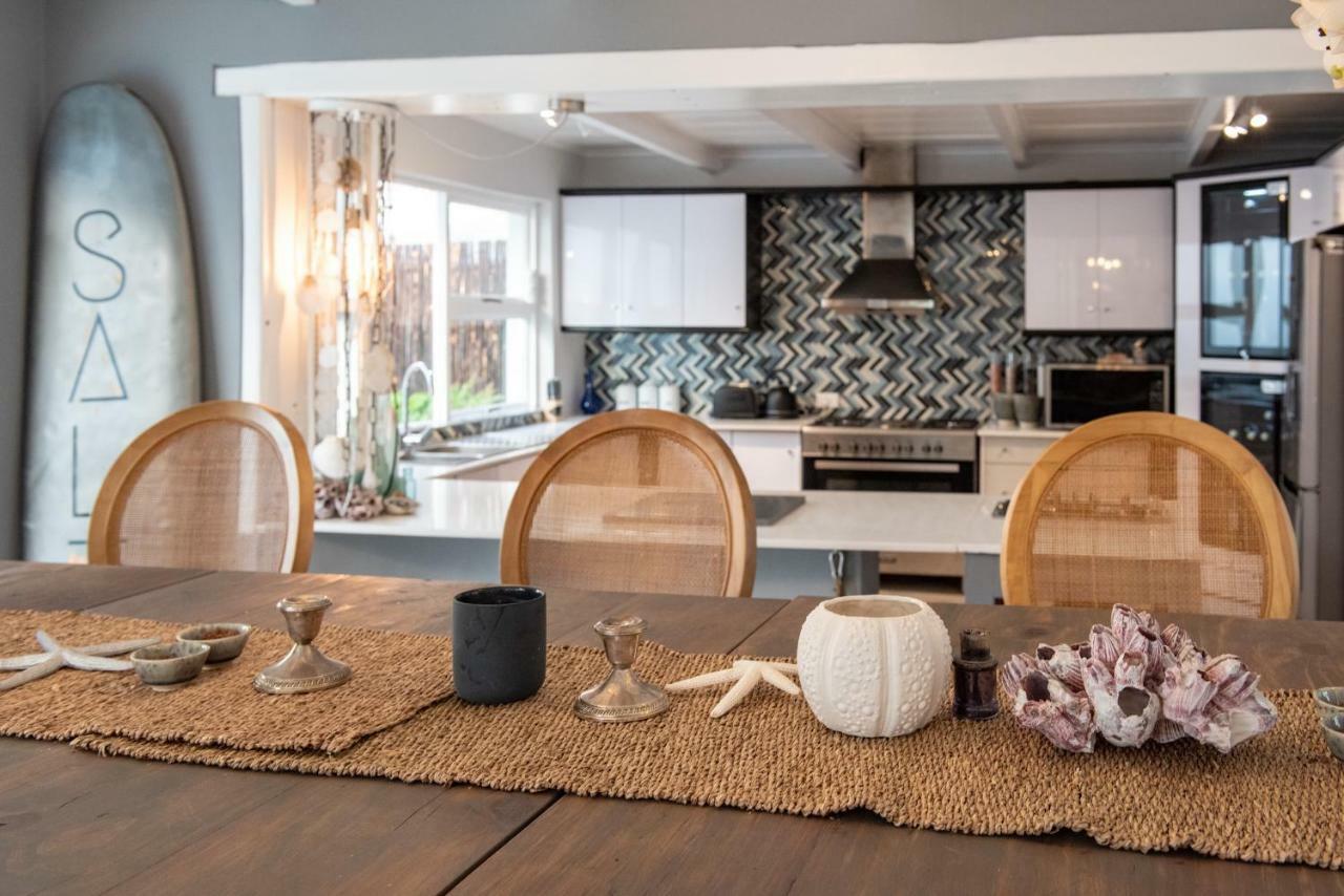 SALT Boutique Guesthouse Bloubergstrand Extérieur photo