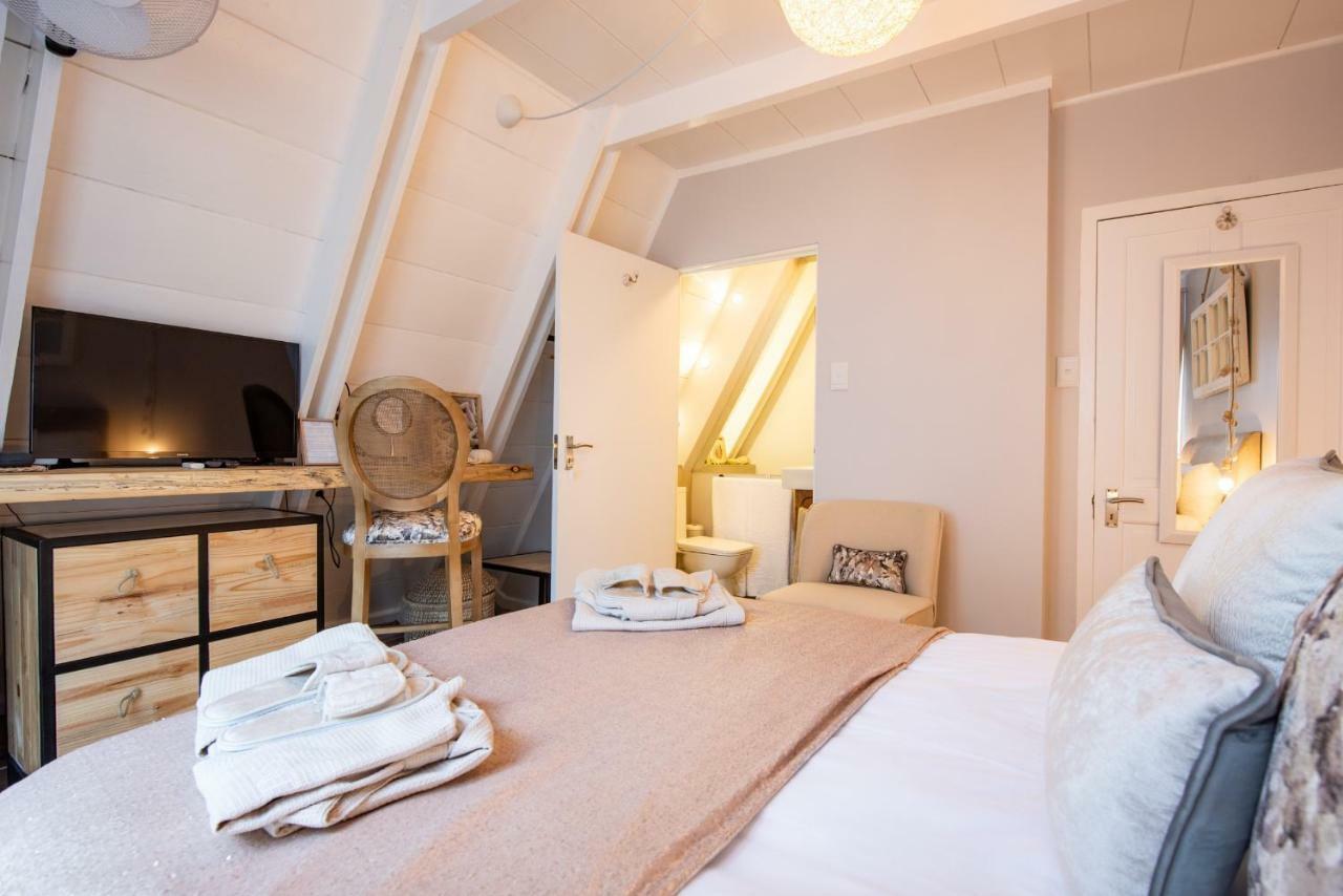 SALT Boutique Guesthouse Bloubergstrand Extérieur photo