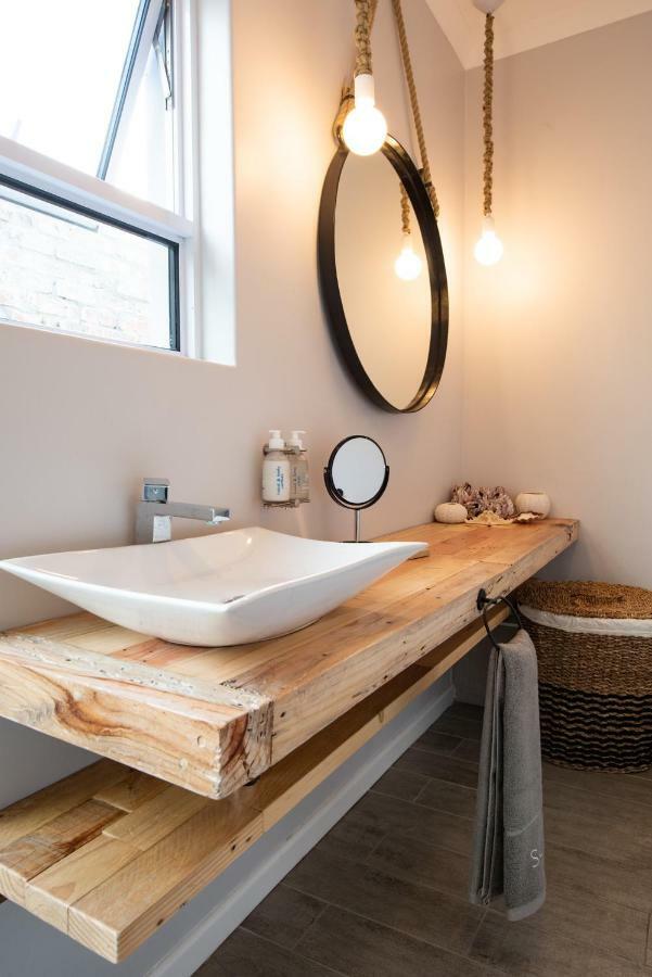 SALT Boutique Guesthouse Bloubergstrand Extérieur photo