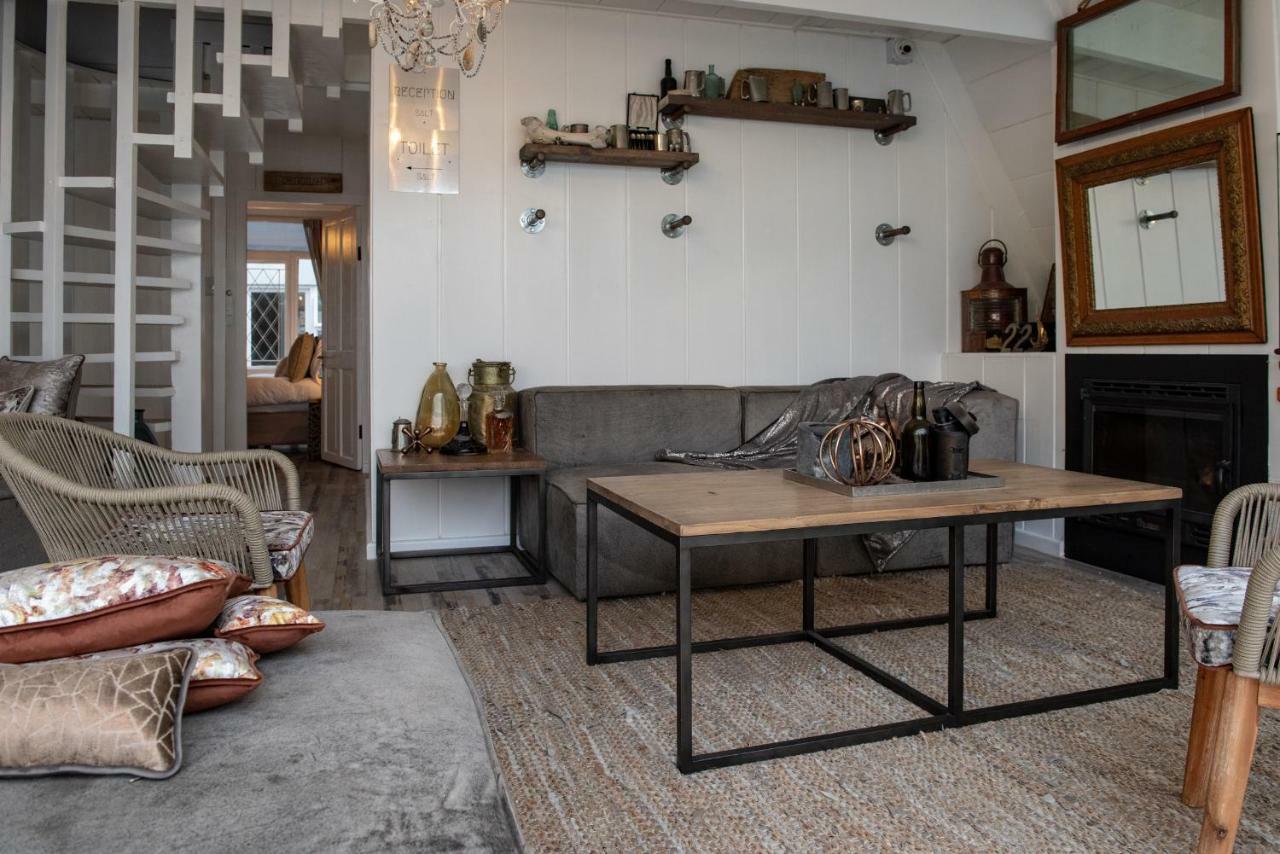 SALT Boutique Guesthouse Bloubergstrand Extérieur photo