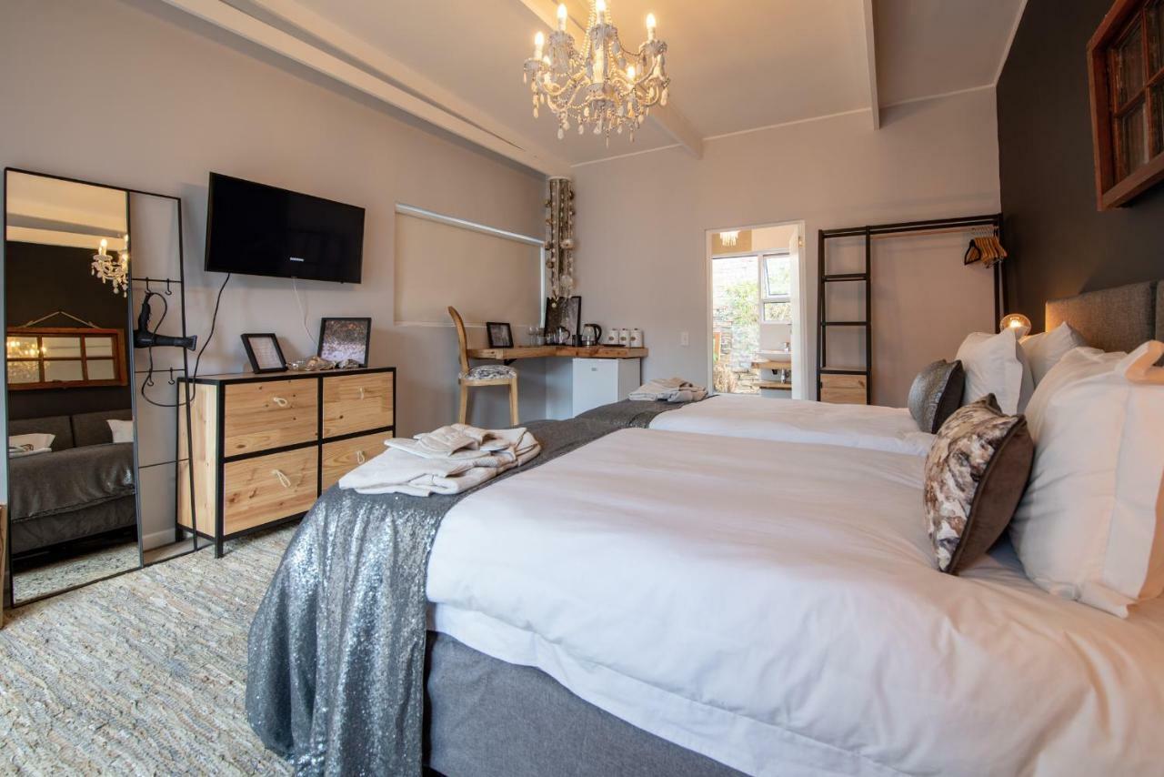 SALT Boutique Guesthouse Bloubergstrand Extérieur photo