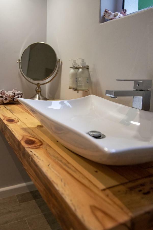 SALT Boutique Guesthouse Bloubergstrand Extérieur photo