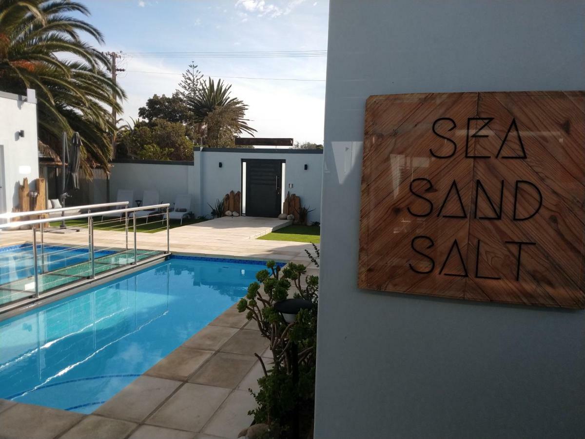 SALT Boutique Guesthouse Bloubergstrand Extérieur photo