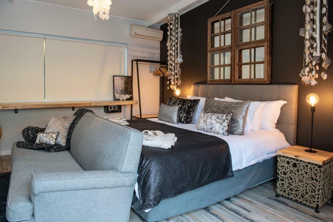 SALT Boutique Guesthouse Bloubergstrand Extérieur photo