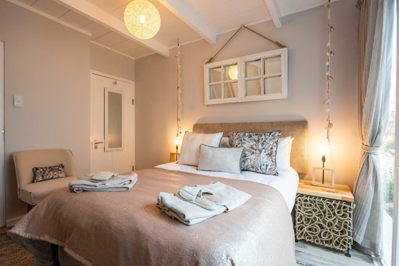 SALT Boutique Guesthouse Bloubergstrand Extérieur photo