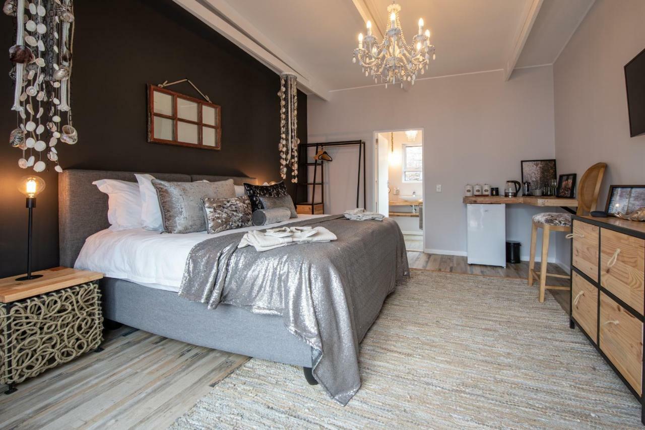 SALT Boutique Guesthouse Bloubergstrand Extérieur photo