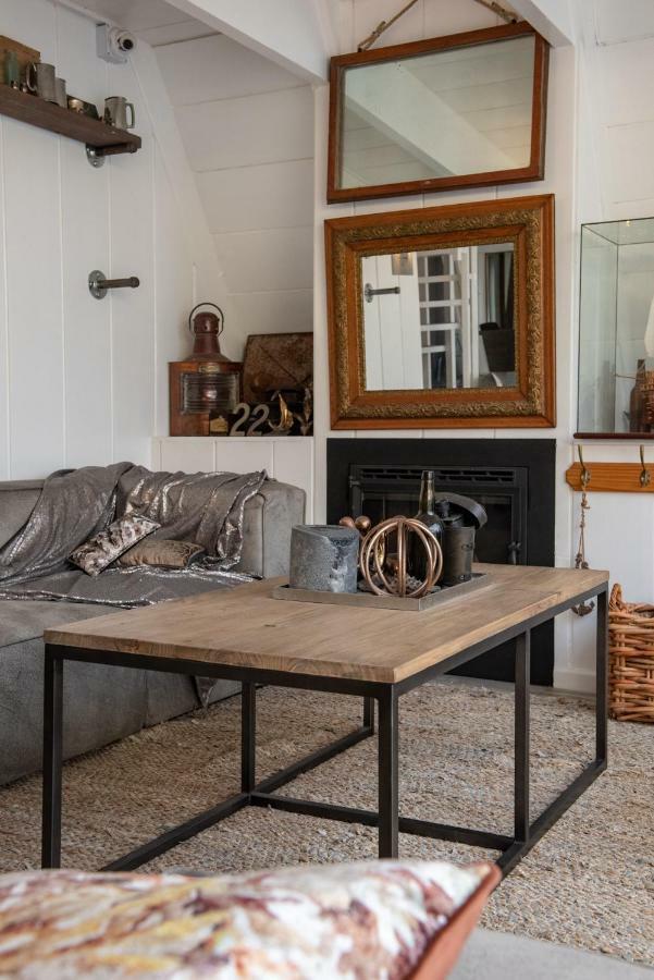 SALT Boutique Guesthouse Bloubergstrand Extérieur photo