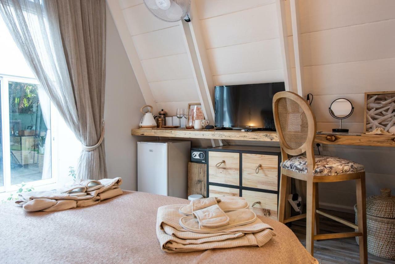 SALT Boutique Guesthouse Bloubergstrand Extérieur photo