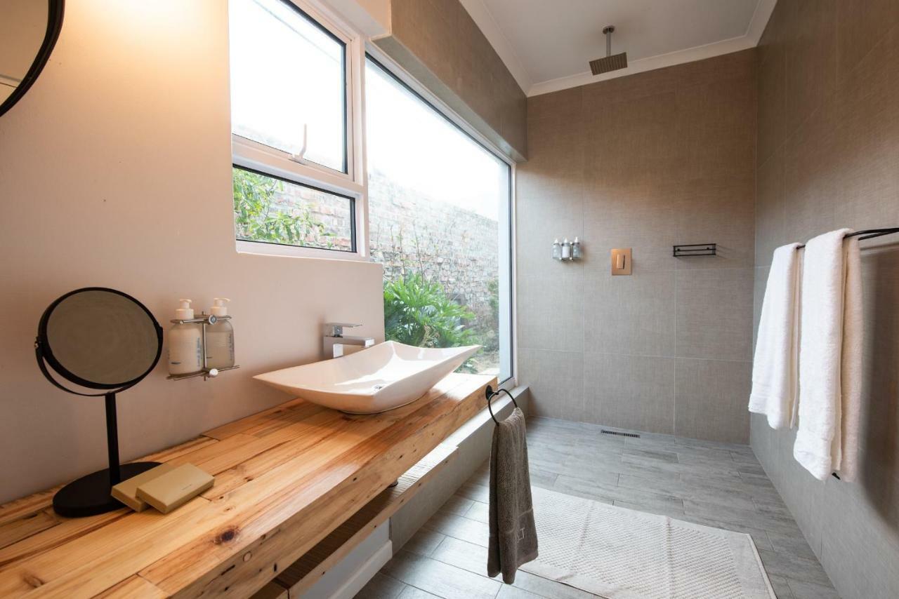 SALT Boutique Guesthouse Bloubergstrand Extérieur photo
