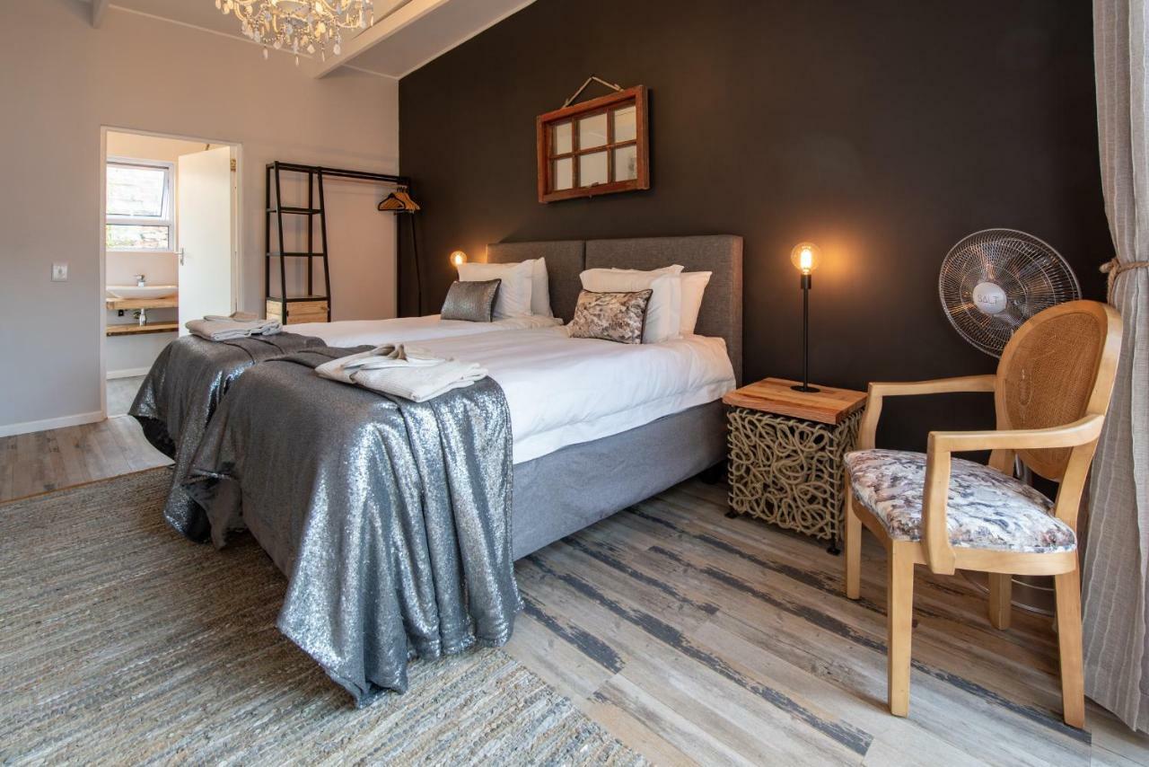 SALT Boutique Guesthouse Bloubergstrand Extérieur photo